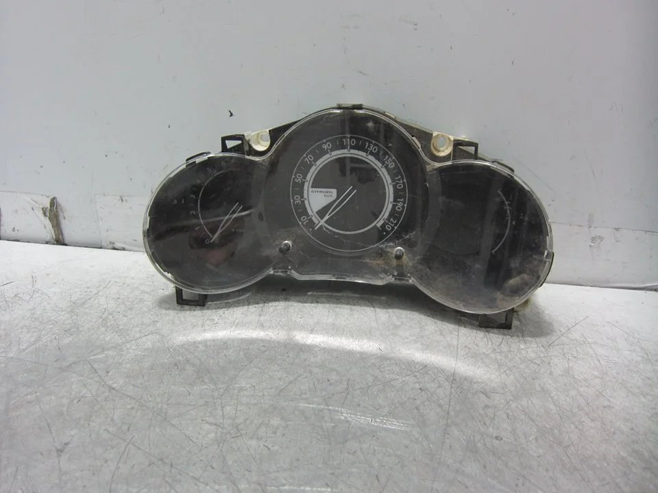 Foto de CUADRO INSTRUMENTOS CITROEN C3 1.0 VTi (68 CV / 50 KW) referencia 98041179XT
