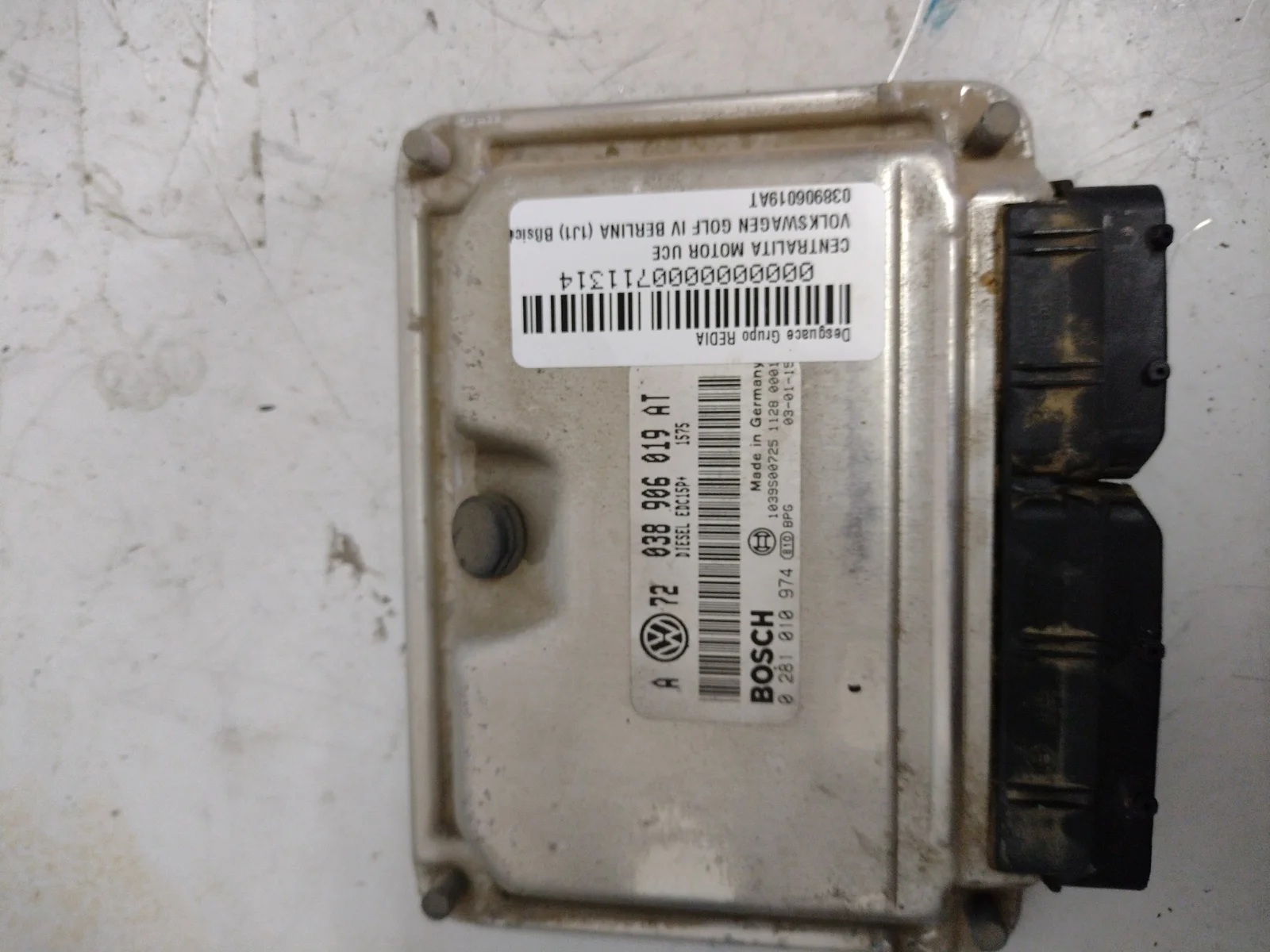 Foto de CENTRALITA MOTOR UCE VOLKSWAGEN GOLF IV BERLINA (1J1)(10.1997) 1.9 TDI (101 CV / 74 KW) referencia 038906019AT
