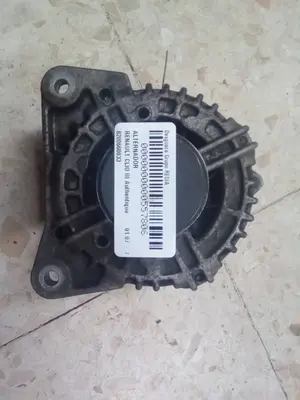Foto de ALTERNADOR RENAULT CLIO III 1.5 dCi Diesel (68 CV / 50 KW) referencia 8200660033