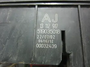 Foto de CAJA RELES / FUSIBLES OPEL VECTRA C BERLINA 2.0 DTI (101 CV / 74 KW) referencia 519035018 foto 3