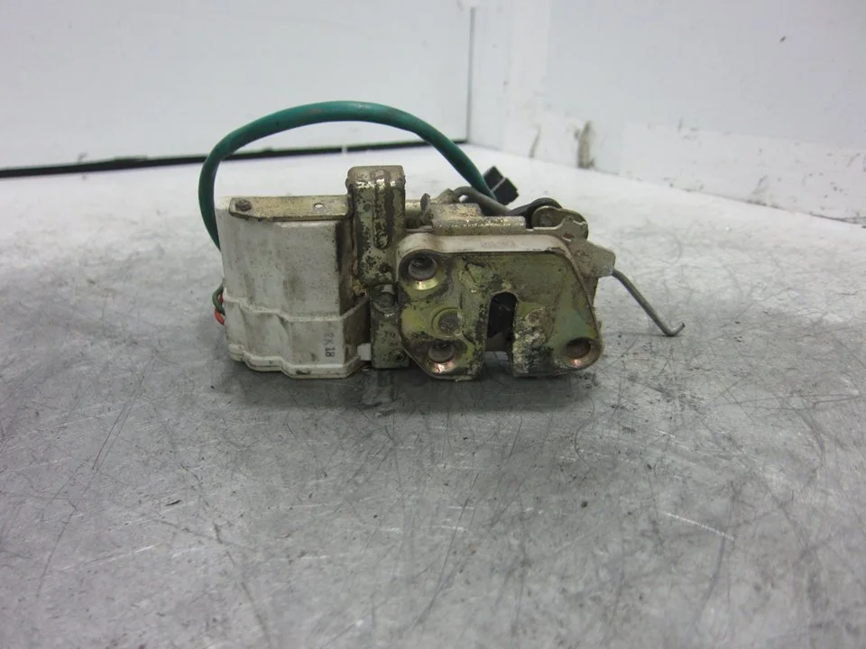 Foto de CERRADURA PUERTA DELANTERA IZQUIERDA FORD PROBE 2.5 V6 24V CAT (162 CV / 119 KW)