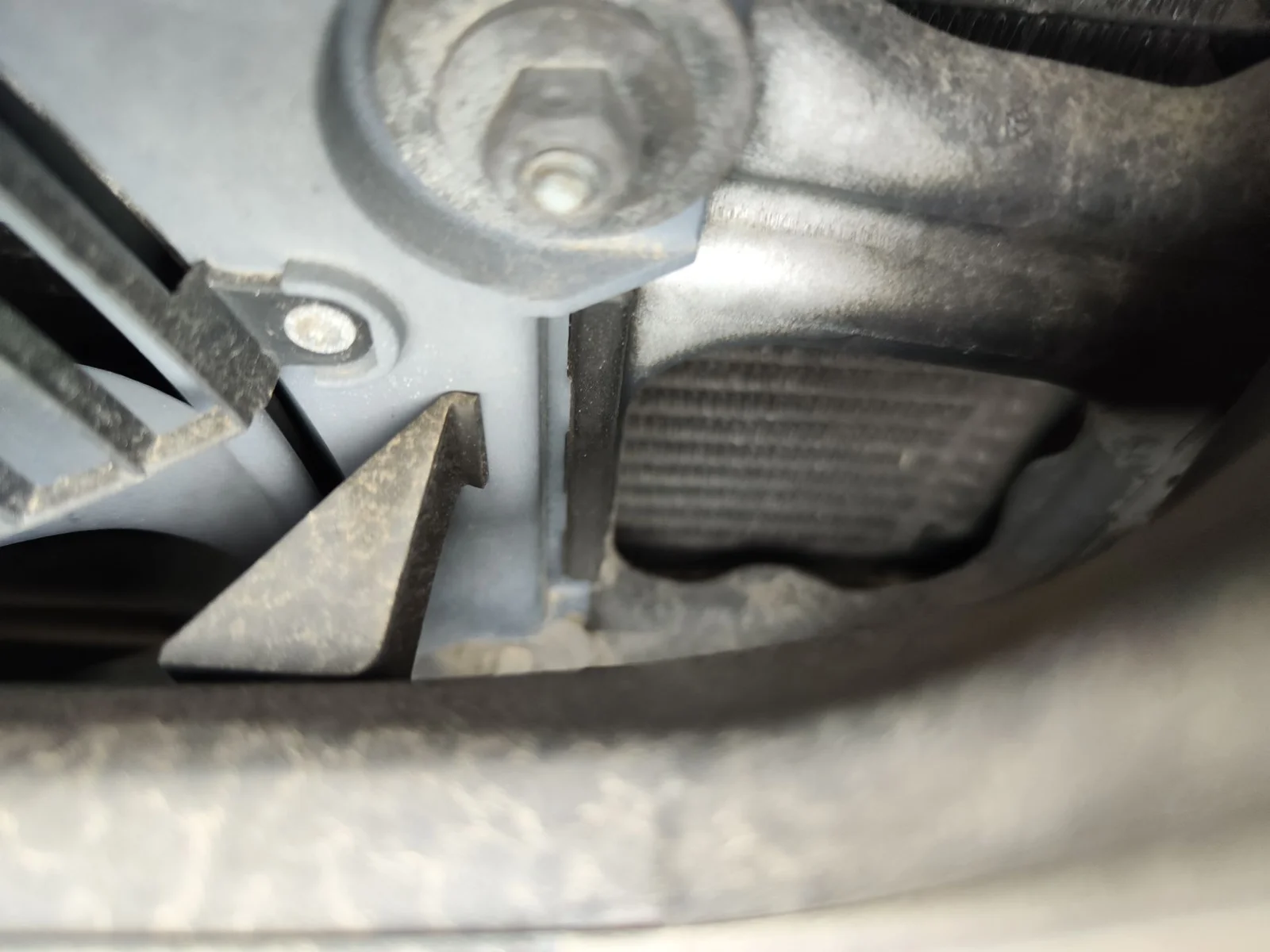 Foto de CONDENSADOR / RADIADOR AIRE ACONDICIONADO BMW SERIE 5 BERLINA (E39) 3.0 24V Turbodiesel CAT (193 CV / 142 KW)