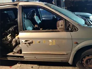 Foto de PUERTA DELANTERA DERECHA CHRYSLER VOYAGER (RG)