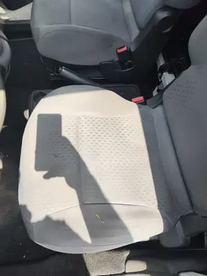 Foto de ASIENTO DELANTERO IZQUIERDO CITROEN BERLINGO FURGÓN 1.6 16V HDi FAP (90 CV / 66 KW)