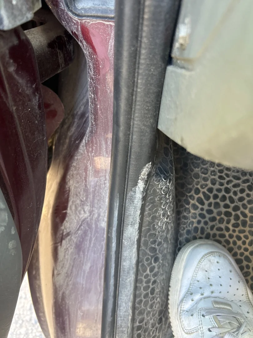 Foto de GOMAS CONTORNO PUERTA RENAULT TRAFIC II FURGÓN 2.5 dCi Diesel CAT (135 CV / 99 KW)
