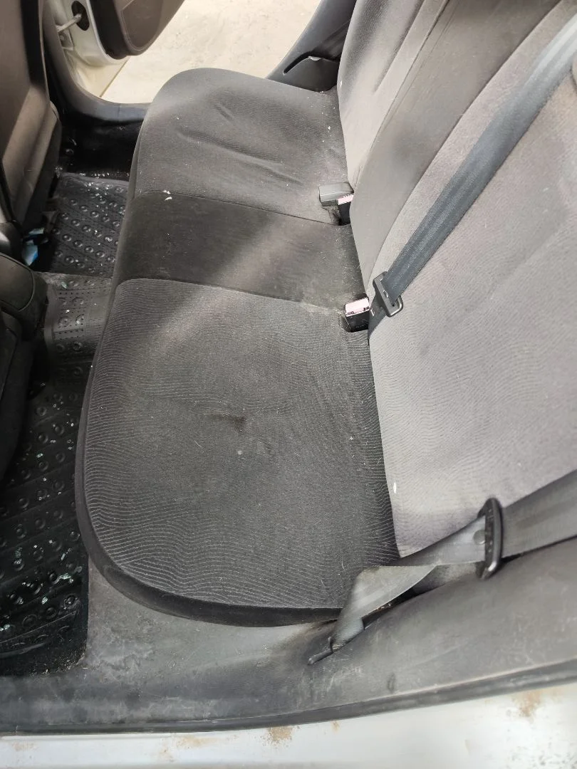 Foto de ASIENTOS TRASERO IZQUIERDO CITROEN C4 BERLINA 1.6 16V HDi (90 CV / 66 KW)