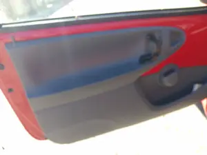 Foto de GUARNECIDO PUERTA DELANTERA IZQUIERDA PEUGEOT 107 1.0 CAT (384F) (68 CV / 50 KW) referencia 9332VL