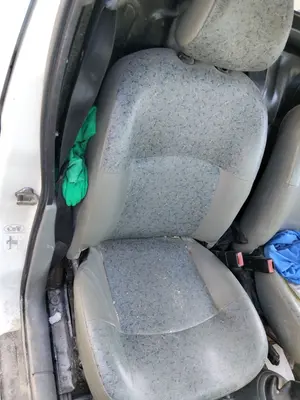 Foto de ASIENTO DELANTERO DERECHO RENAULT KANGOO I (F/KC0) 1.9 dCi Diesel CAT (84 CV / 62 KW)