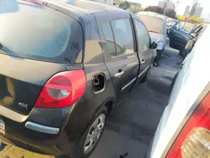 Foto de TUBO ESCAPE TRASERO RENAULT CLIO III 1.5 dCi Diesel (68 CV / 50 KW)
