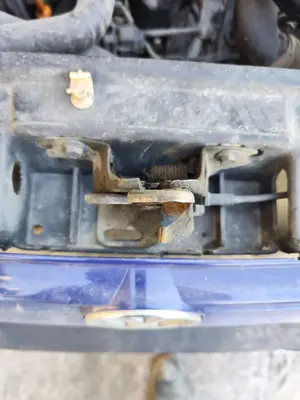 Foto de CERRADURA CAPO VOLKSWAGEN GOLF III (1H1)(11.1991) 2.0 (116 CV / 85 KW) referencia 1H0823509B foto 4
