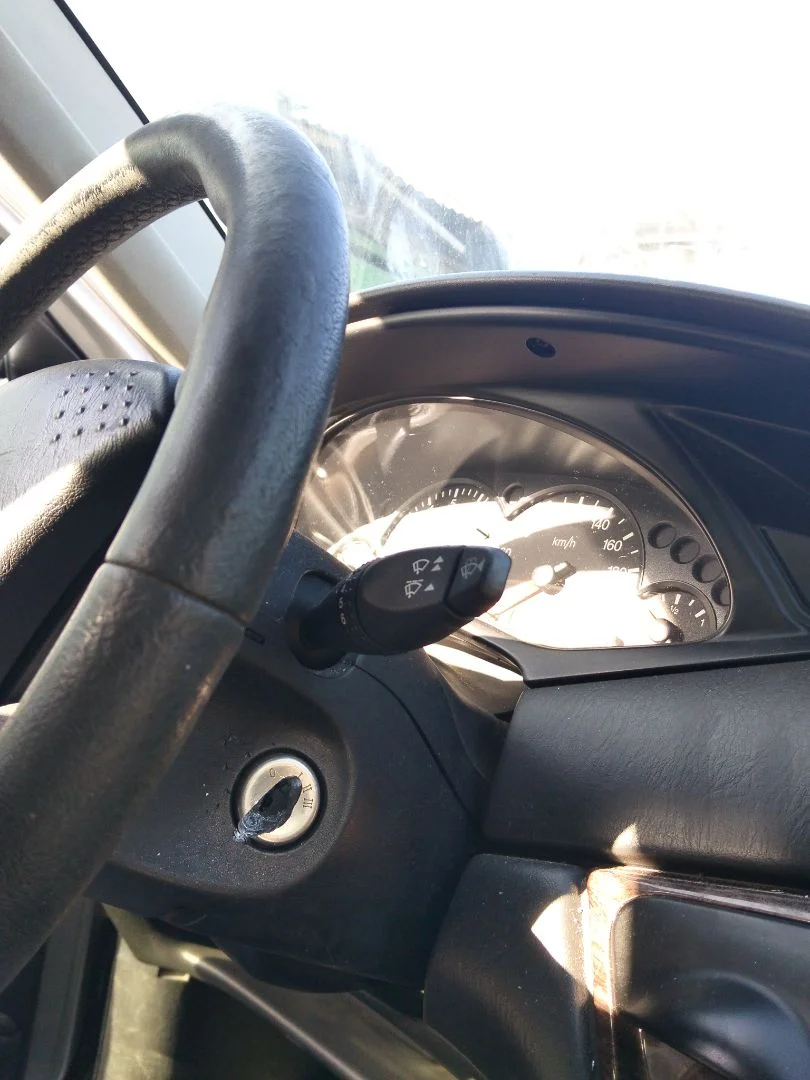 Foto de MANDO MULTIFUNCION FORD FOCUS BERLINA (CAK) 1.6 16V CAT (101 CV / 74 KW)