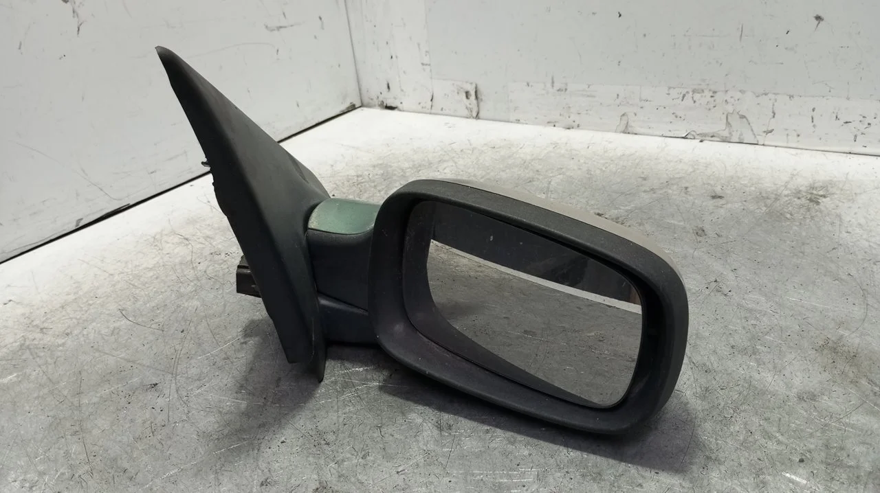 Foto de RETROVISOR DERECHO RENAULT MEGANE II CLASSIC BERLINA 1.5 dCi Diesel (106 CV / 78 KW) referencia 8200219923