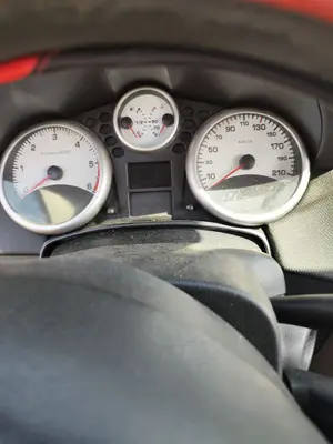 Foto de CUADRO INSTRUMENTOS PEUGEOT 207 1.6 16V HDi (90 CV / 66 KW)