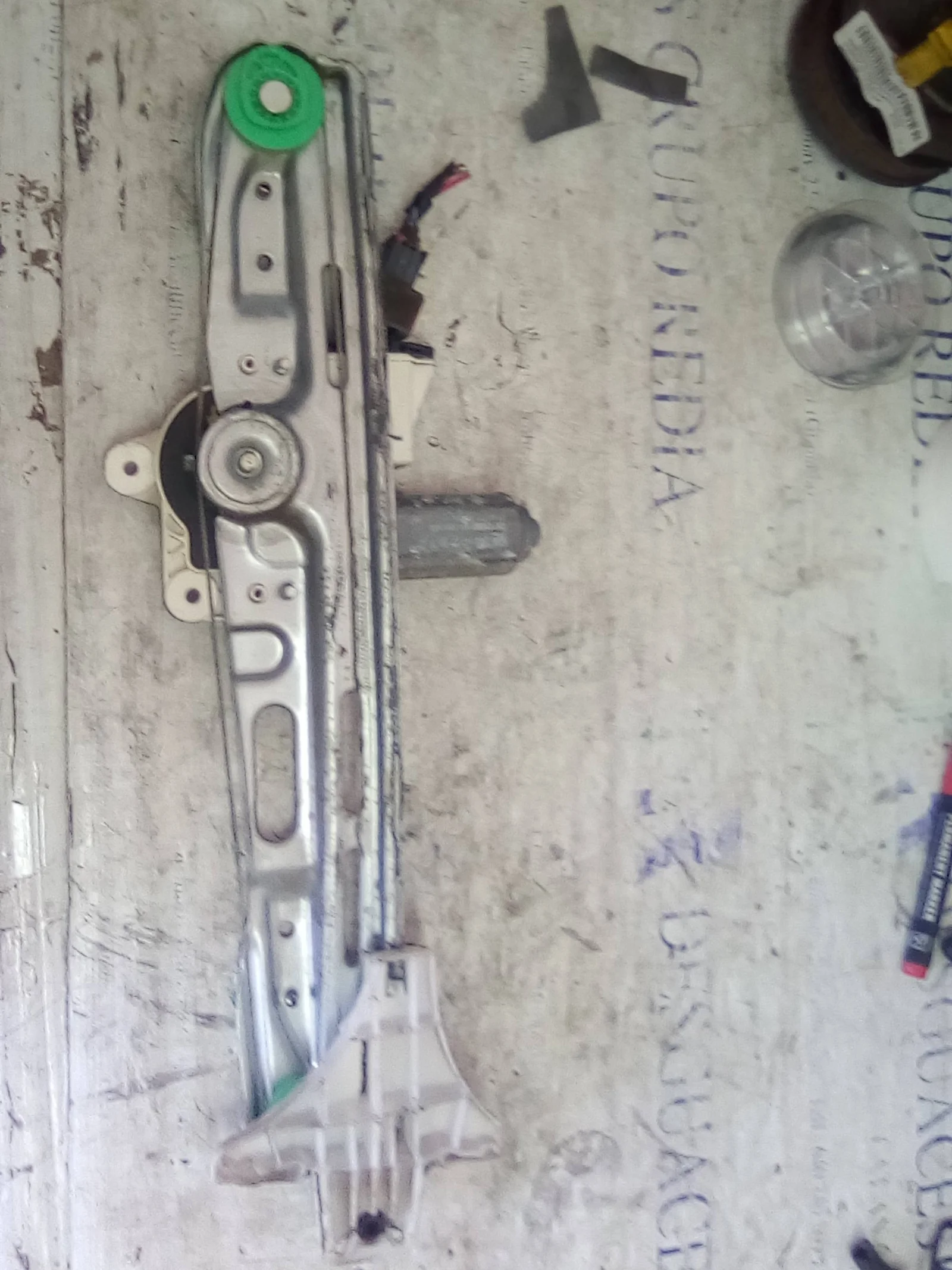 Foto de ELEVALUNAS DELANTERO IZQUIERDO OPEL VECTRA C BERLINA 1.9 16V CDTI CAT (Z 19 DTH / LRD) (150 CV / 110 KW) referencia 09178987