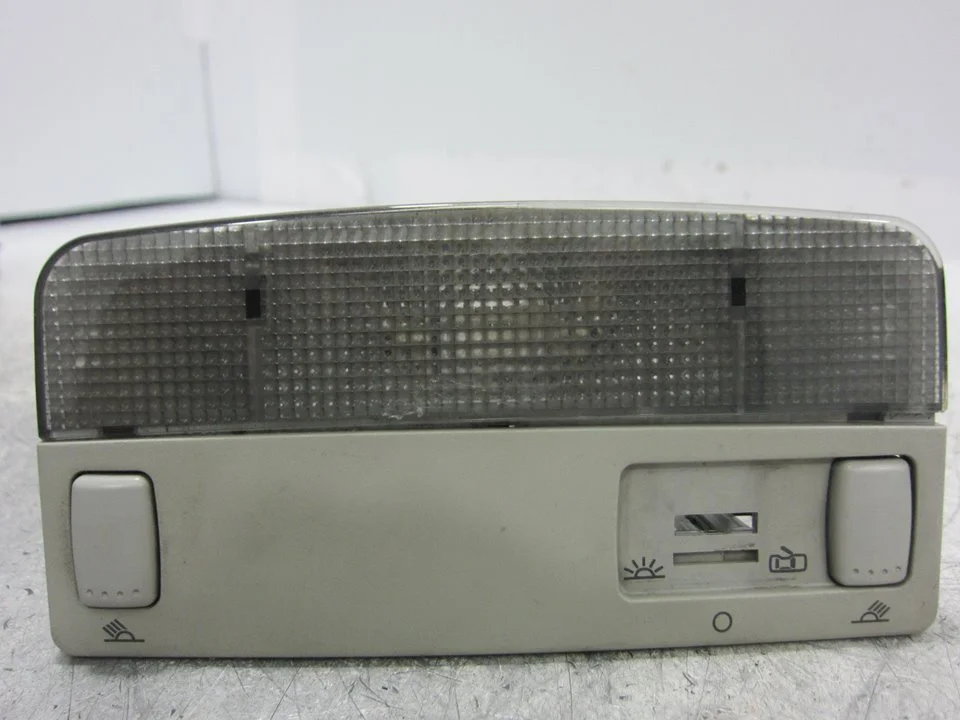 Foto de NO IDENTIFICADO SEAT LEON (1M1) 1.9 TDI (110 CV / 81 KW) referencia 3B0947105C