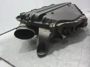 Foto de CAJA FILTRO AIRE OPEL COMBO D 1.3 16V CDTI (95 CV / 70 KW) referencia 51968076 foto 4