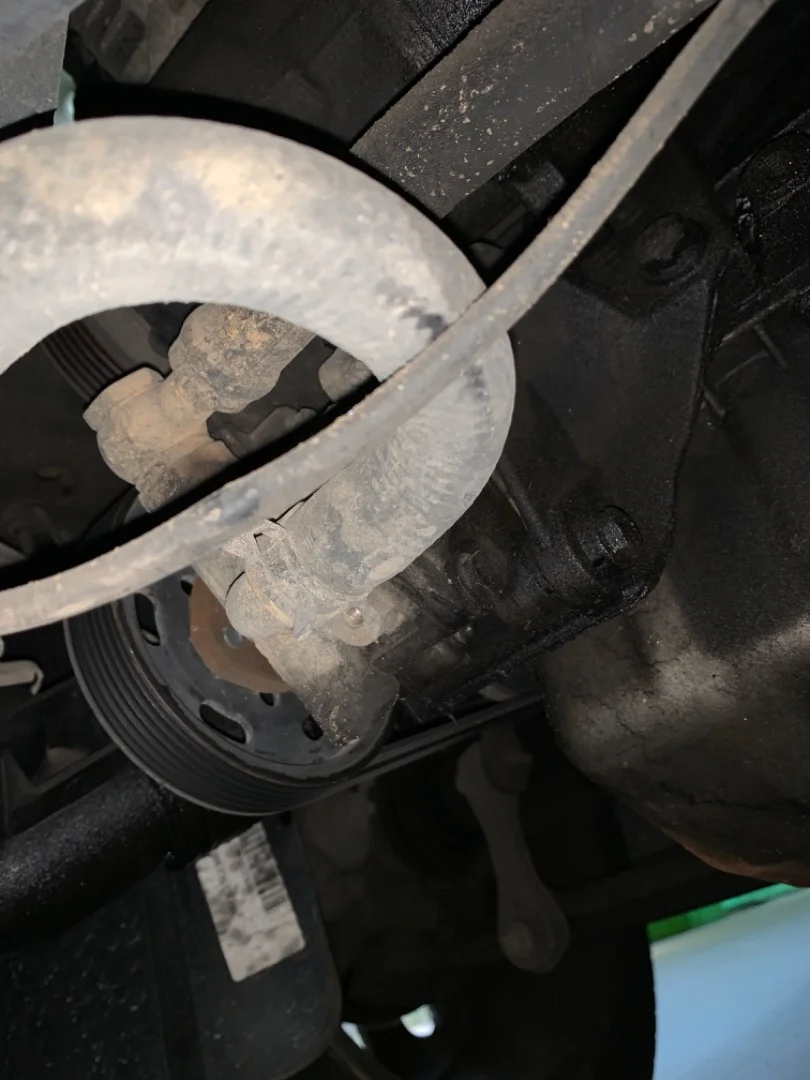 Foto de TUBO PRESION DIRECCION ASISTIDA VOLKSWAGEN GOLF IV BERLINA (1J1)(10.1997) 1.9 TDI (101 CV / 74 KW)