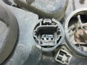 Foto de FARO DERECHO NISSAN ALMERA (N16/E) 2.2 16V Turbodiesel CAT (110 CV / 81 KW) referencia 205989 foto 4