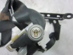 Foto de CINTURON SEGURIDAD DELANTERO DERECHO LEXUS NX (AZ10) referencia N088601 foto 4