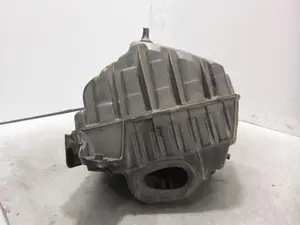 Foto de CAJA FILTRO AIRE RENAULT FLUENCE 1.5 dCi Diesel FAP (110 CV / 81 KW) referencia 8201089804 foto 4