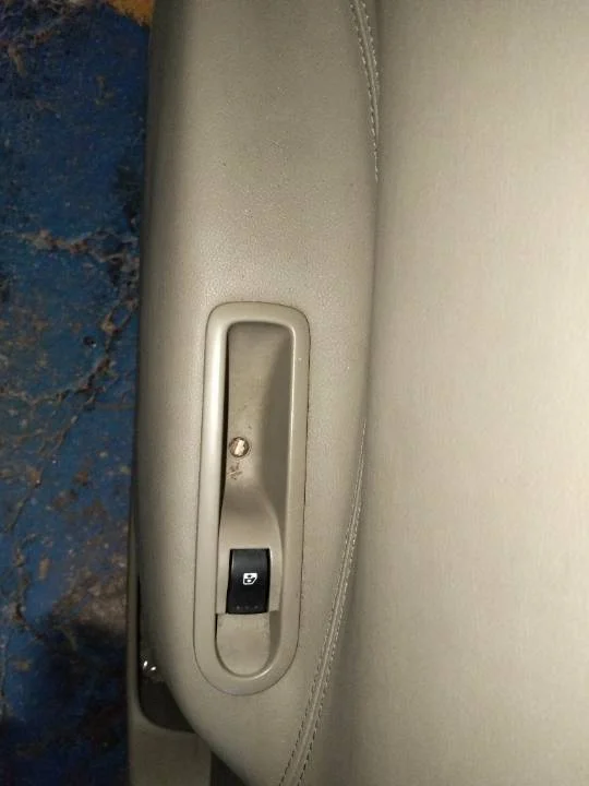 Foto de MANDO ELEVALUNAS TRASERO IZQUIERDO RENAULT SCENIC II (JM)