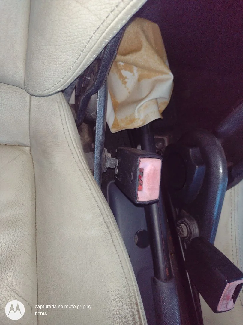 Foto de ENGANCHE CINTURON DELANTERO DERECHO SMART FORTWO COUPE 0.7 Turbo CAT (61 CV / 45 KW)