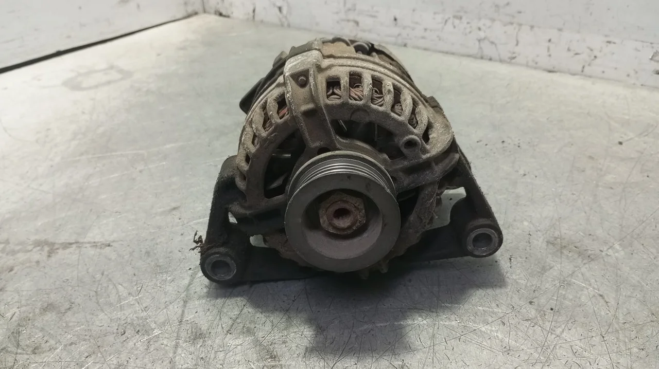 Foto de ALTERNADOR OPEL CORSA C 1.2 16V CAT (Z 12 XE / LW4) (75 CV / 55 KW) referencia 24437119