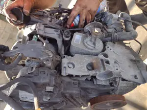 Foto de MOTOR COMPLETO RENAULT CLIO III referencia K9KB770 foto 5