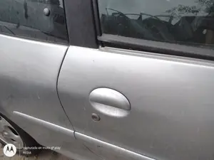 Foto de MANETA EXTERIOR DELANTERA DERECHA PEUGEOT 206 1.4 HDi (68 CV / 50 KW) referencia 9101N7