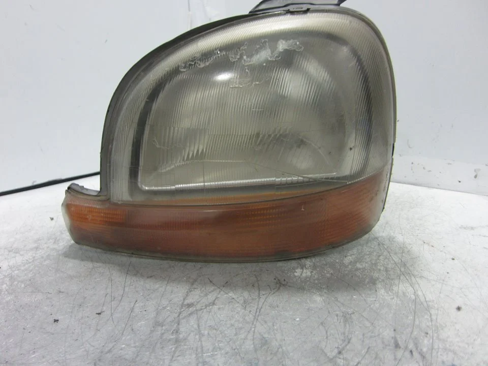 Foto de FARO IZQUIERDO RENAULT KANGOO I (F/KC0) 1.9 Diesel (64 CV / 47 KW)