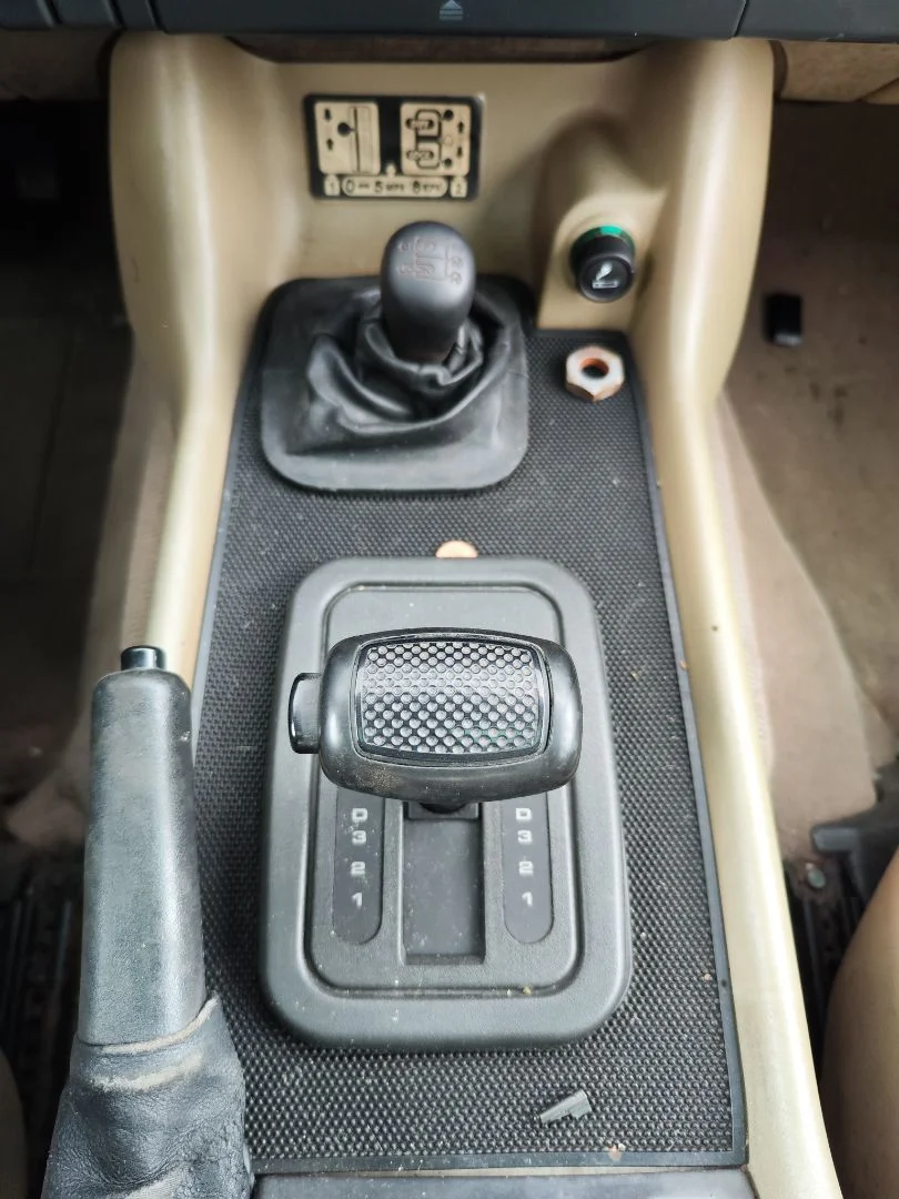 Foto de PALANCA CAMBIO LAND ROVER DISCOVERY (LT) 4.0 V8 CAT (185 CV / 136 KW)