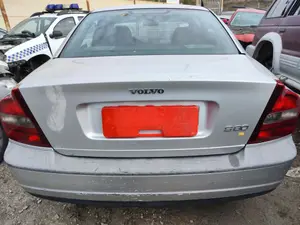 Foto de PORTON TRASERO VOLVO S80 BERLINA 2.4 CAT (140 CV / 103 KW) foto 1