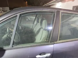Foto de LUNA DELANTERA IZQUIERDA RENAULT SCENIC II (JM) 1.9 dCi Diesel (120 CV / 88 KW) referencia 8200120589