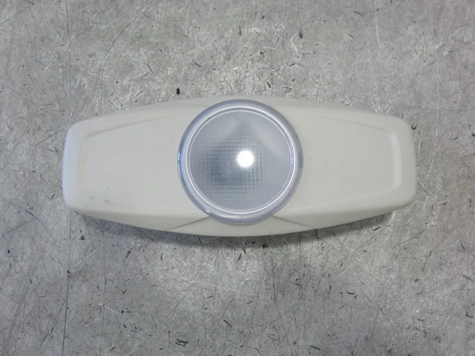 Foto de LUZ INTERIOR FORD FOCUS SPORTBREAK (CB8) 1.6 TDCi CAT (95 CV / 70 KW) referencia BM5113776FC