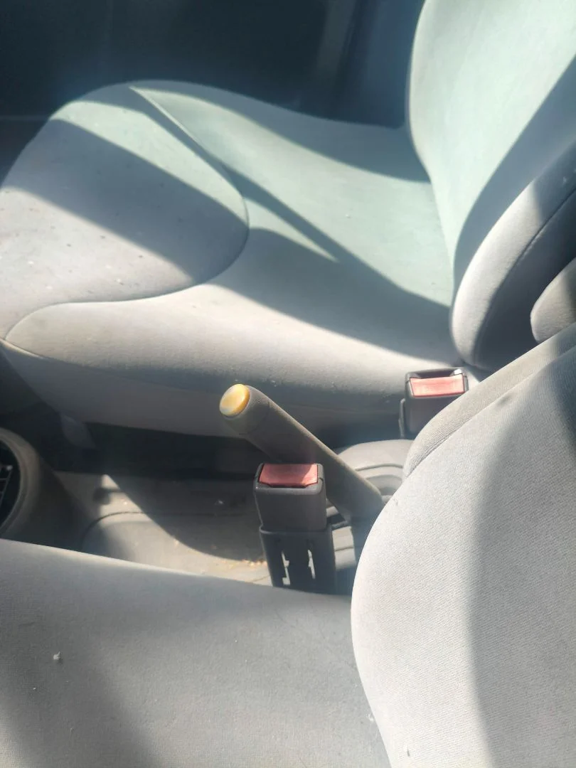 Foto de PALANCA FRENO CITROEN C3 1.4 (73 CV / 54 KW)