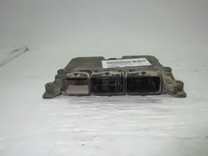 Foto de CENTRALITA MOTOR UCE CITROEN SAXO 1.5 Diesel (57 CV / 42 KW) referencia 9630059880 foto 9