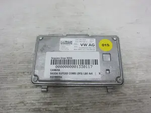 Foto de NO IDENTIFICADO SKODA SUPERB COMBI (3V5) 2.0 TDI (190 CV / 140 KW) referencia 3QD980654 foto 2