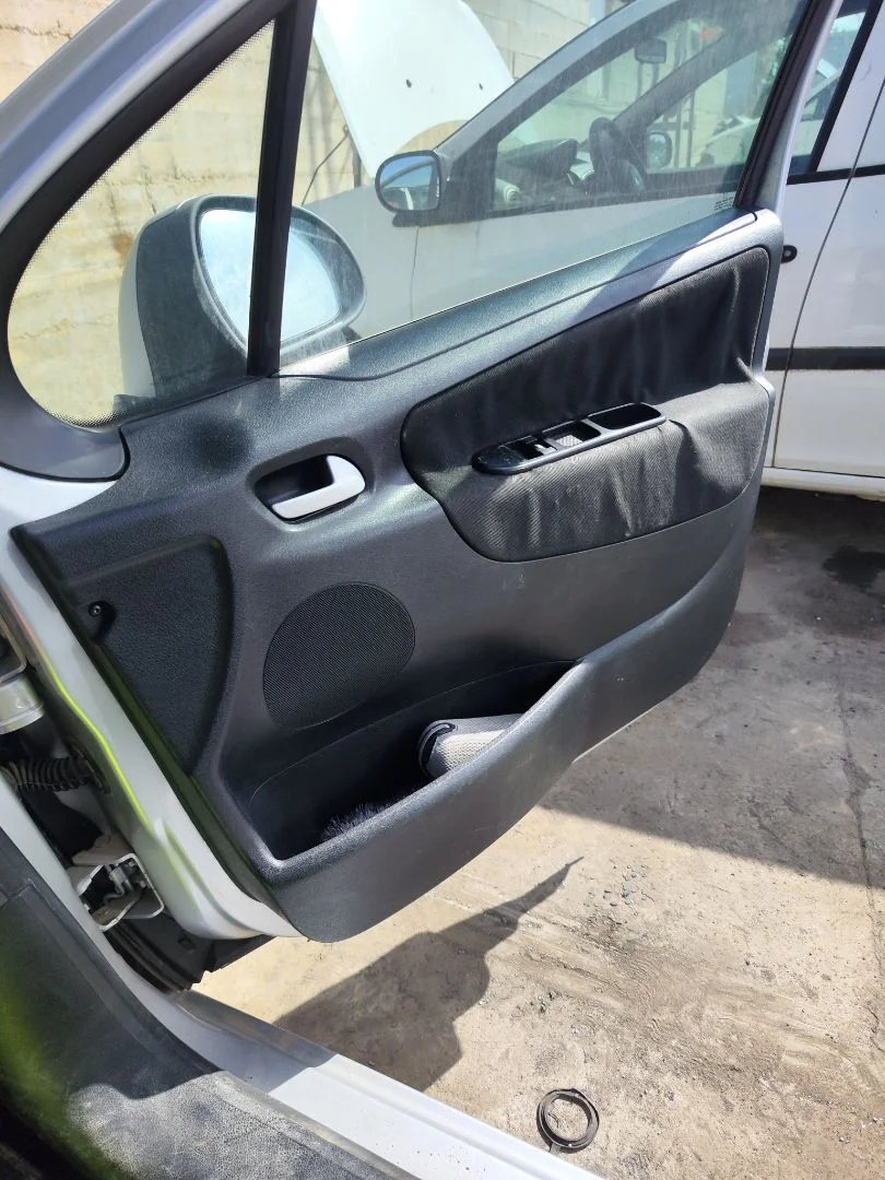 Foto de ELEVALUNAS DELANTERO DERECHO PEUGEOT 207 1.6 16V HDi (90 CV / 66 KW) referencia 9222W9