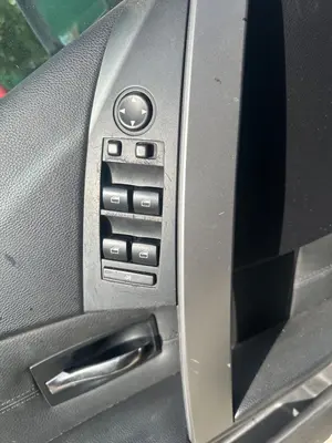 Foto de MANDO ELEVALUNAS DELANTERO IZQUIERDO BMW SERIE 5 BERLINA (E60) 3.0 24V CAT (231 CV / 170 KW)