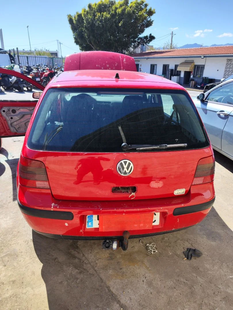 Foto de PORTON TRASERO VOLKSWAGEN GOLF IV BERLINA (1J1)(10.1997) 1.9 TDI (90 CV / 66 KW)