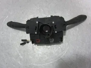 Foto de MANDO MULTIFUNCION CITROEN C3 1.4 HDi (68 CV / 50 KW) referencia 96488208XT foto 4