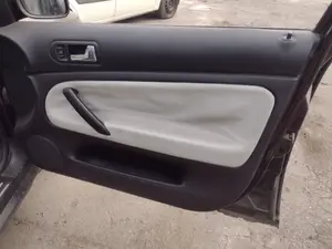 Foto de ELEVALUNAS DELANTERO DERECHO VOLKSWAGEN PASSAT BERLINA (3B3) 1.9 TDI (131 CV / 96 KW) referencia 3B1837462