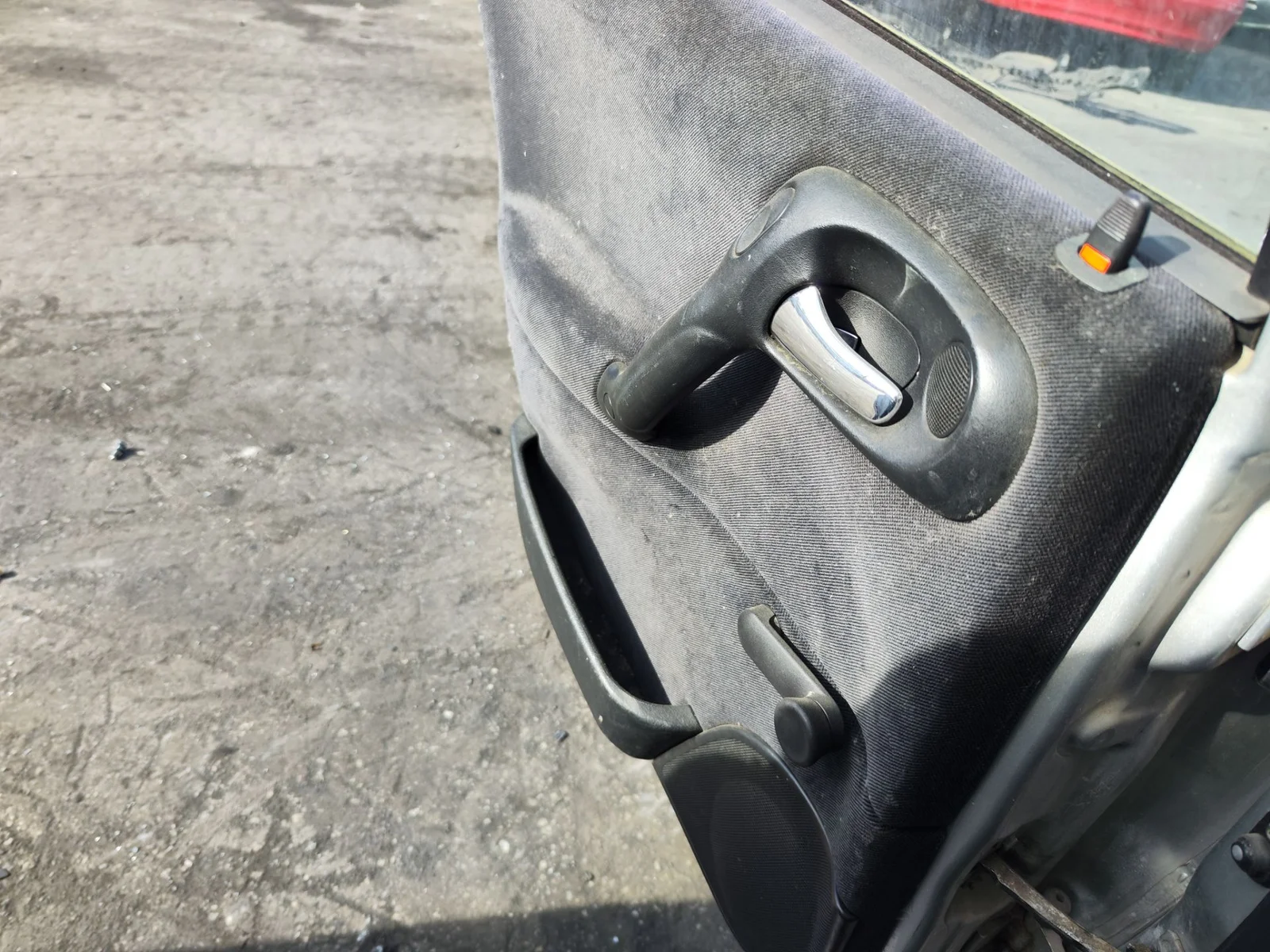 Foto de ELEVALUNAS TRASERO IZQUIERDO OPEL VECTRA B BERLINA 2.0 DTI (101 CV / 74 KW) referencia 90464335