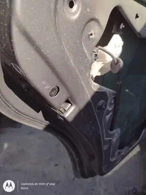 Foto de CERRADURA PUERTA TRASERA IZQUIERDA VOLKSWAGEN TOURAN (1T2) 1.9 TDI (105 CV / 77 KW) referencia 7L0839016D
