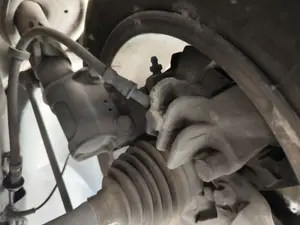 Foto de PINZA DE FRENO DELANTERA IZQUIERDA VOLVO S60 BERLINA 2.4 Diesel (126 CV / 93 KW)