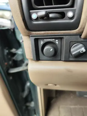 Foto de MANDO RETROVISOR LAND ROVER DISCOVERY (LT) 4.0 V8 CAT (185 CV / 136 KW)
