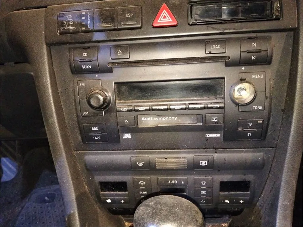 Foto de SISTEMA AUDIO / RADIO CD AUDI ALLROAD QUATTRO QUATTRO (4B5)