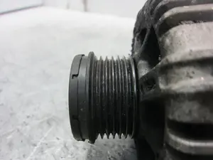 Foto de ALTERNADOR OPEL CORSA C referencia TG9S015 foto 4