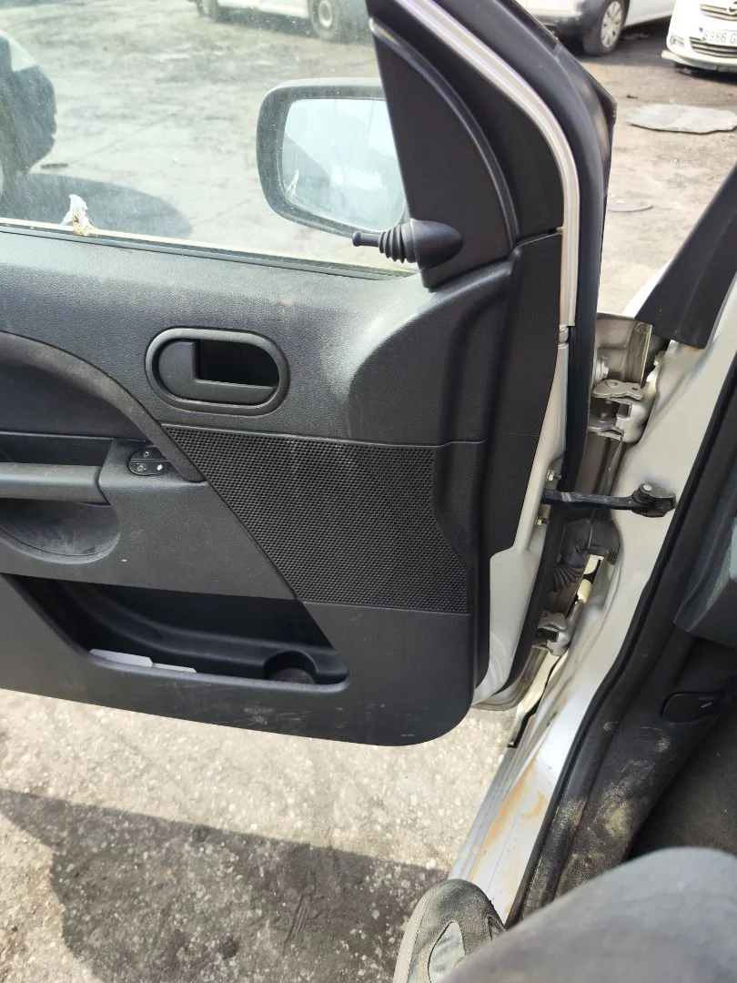 Foto de CENTRALITA CONFORT FORD FIESTA (CBK) 1.4 TDCi CAT (68 CV / 50 KW)