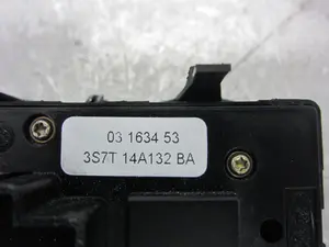 Foto de MANDO ELEVALUNAS DELANTERO IZQUIERDO FORD MONDEO BERLINA (GE) 3.0 V6 24V CAT (226 CV / 166 KW) referencia 3S7T14A132BA foto 3